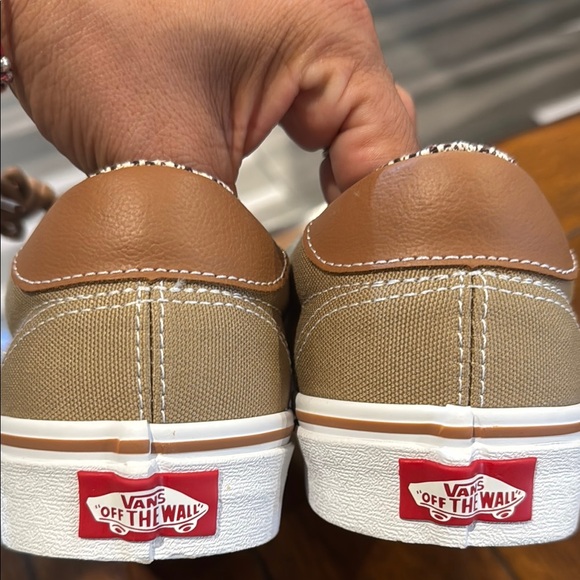 Vans Beige Canvas Sneakers with Patterned Lining - Picture 5 of 5
